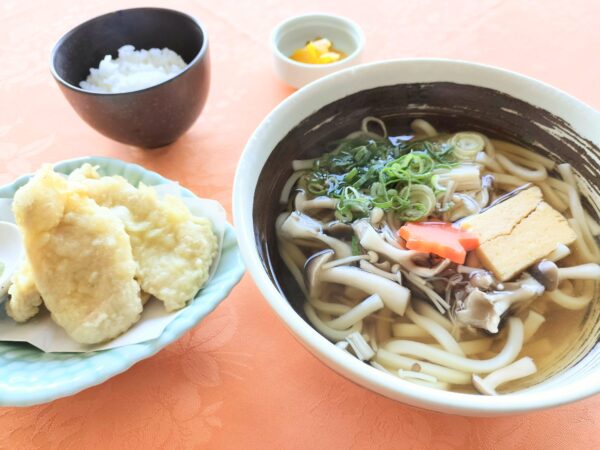 鶏天ときのこうどんの画像