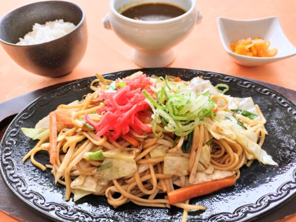 牛すじカレー焼きそばの画像