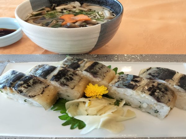 炙り秋刀魚寿司の画像